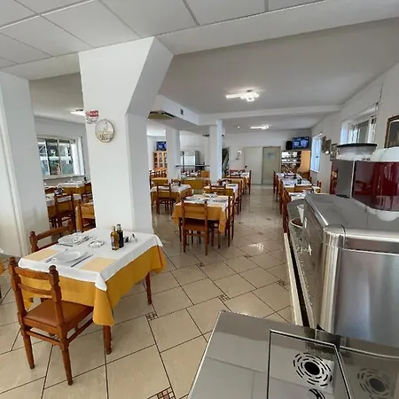 Desiree Hotel Alba Adriatica