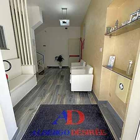 Desiree 酒店 2*