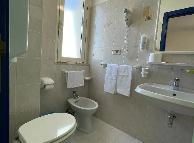 Отель Desiree 2*