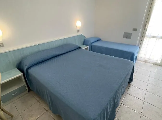 Desiree Отель Альба-Адриатика