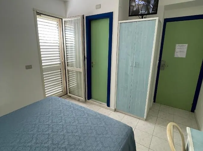 Отель Desiree 2*