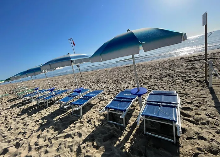 Отель Desiree Альба-Адриатика